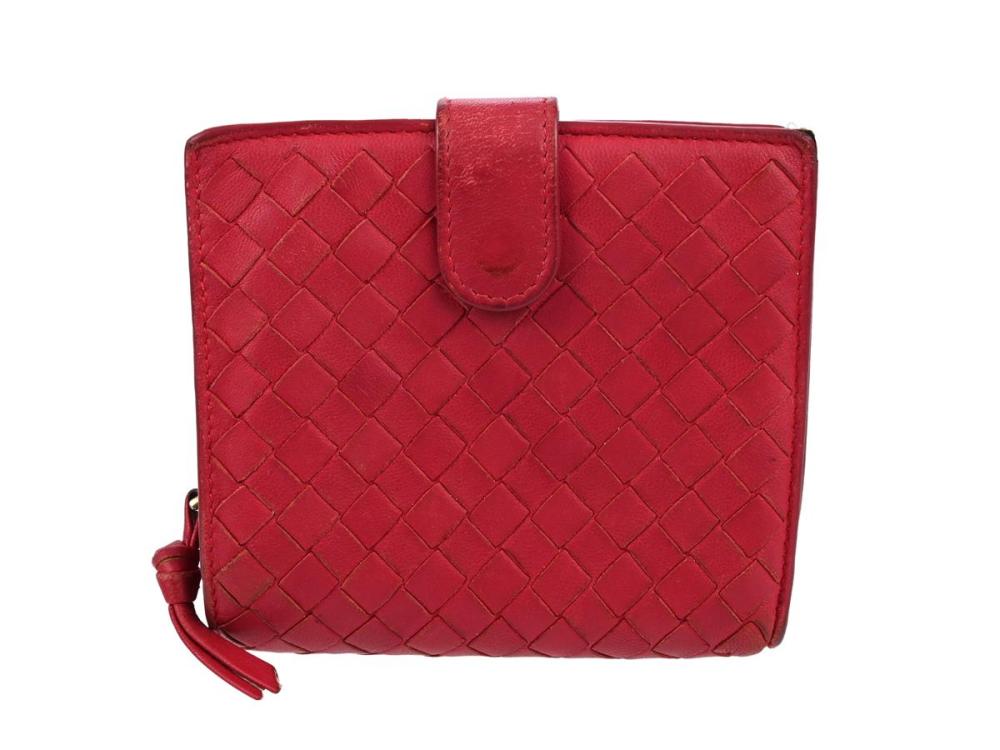Accessories

Wallets

WALLET, BOTTEGA VENETA, pink twined leather, gold-tone hardware, 10x11x3 cm, card, coin, bank-note, signs of wear.