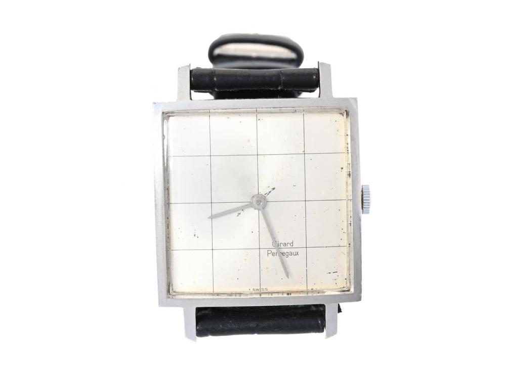 Watches

Girard-Perregaux

GIRAD PERREGAUX, men´s wristwatch, 29 x 29 (39) mm, Movement no. 263549, Case no. 7427 G, steel, manual winding, plastic crystal, damaged dial, leather strap, approx. 1965.