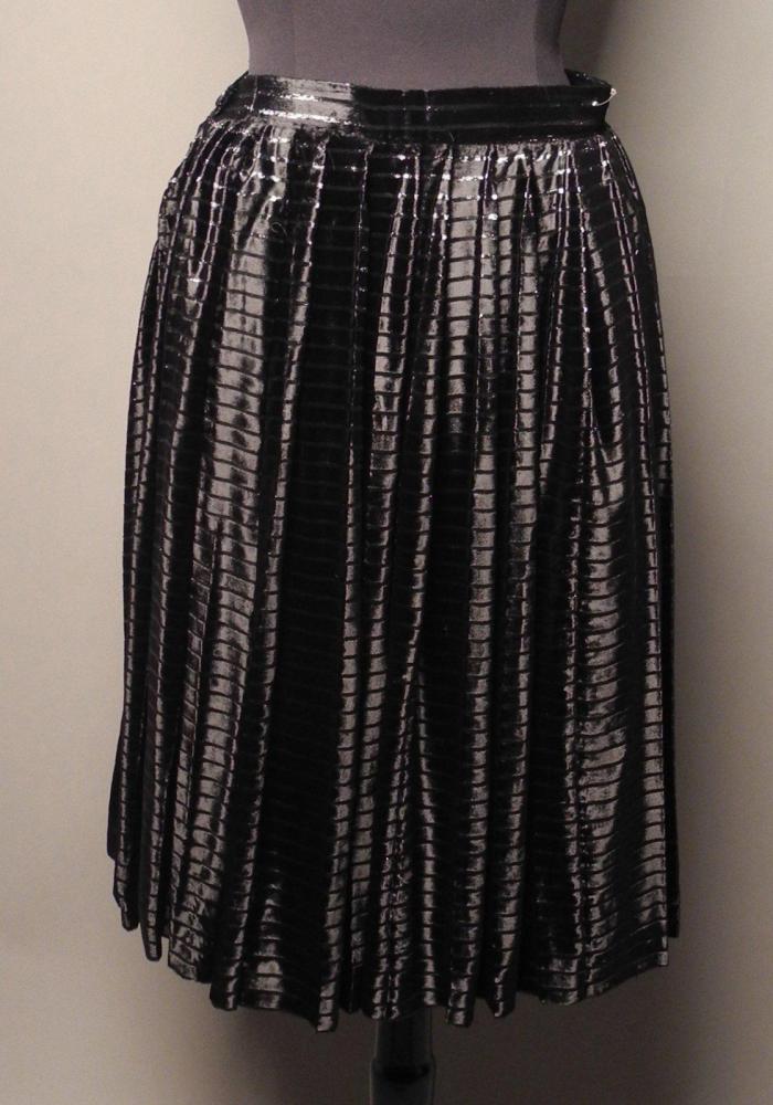 GRES

Jupe longueur genou en velours noir à filets argentés