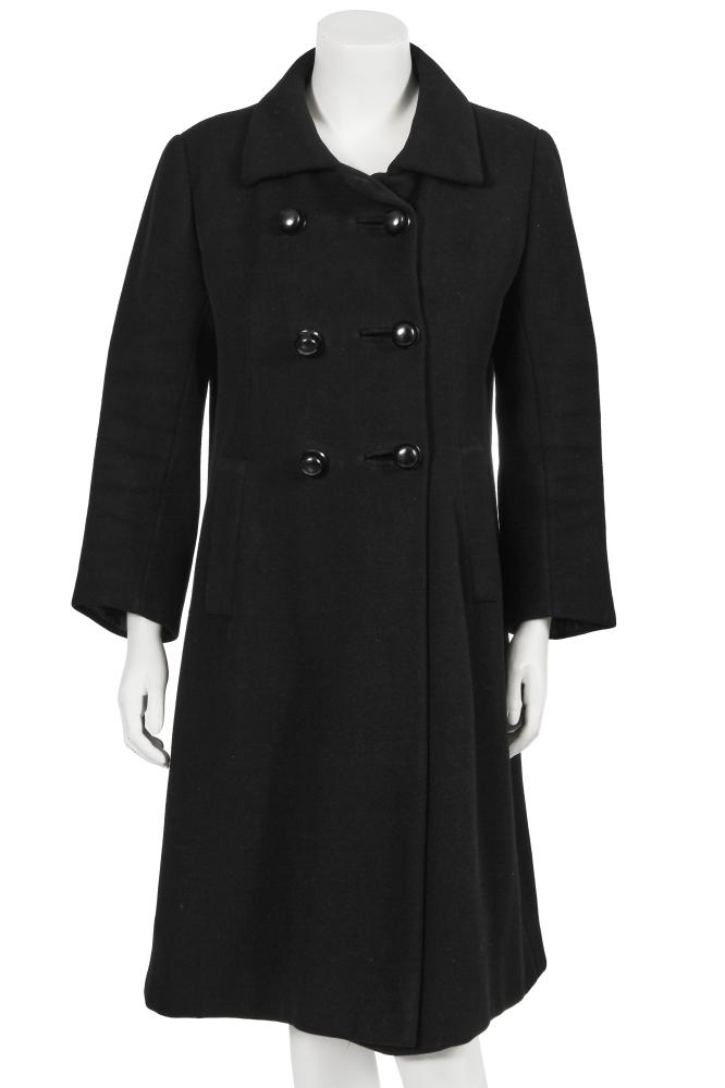 A Cristóbal Balenciaga haute couture black wool felt coat, circa 1963

A Cristóbal Balenciaga haute couture black wool felt coat, circa 1963

detached label and numbered 84457, double-breasted with large domed buttons, slit pockets, bust 97cm 38in

Share this lot: