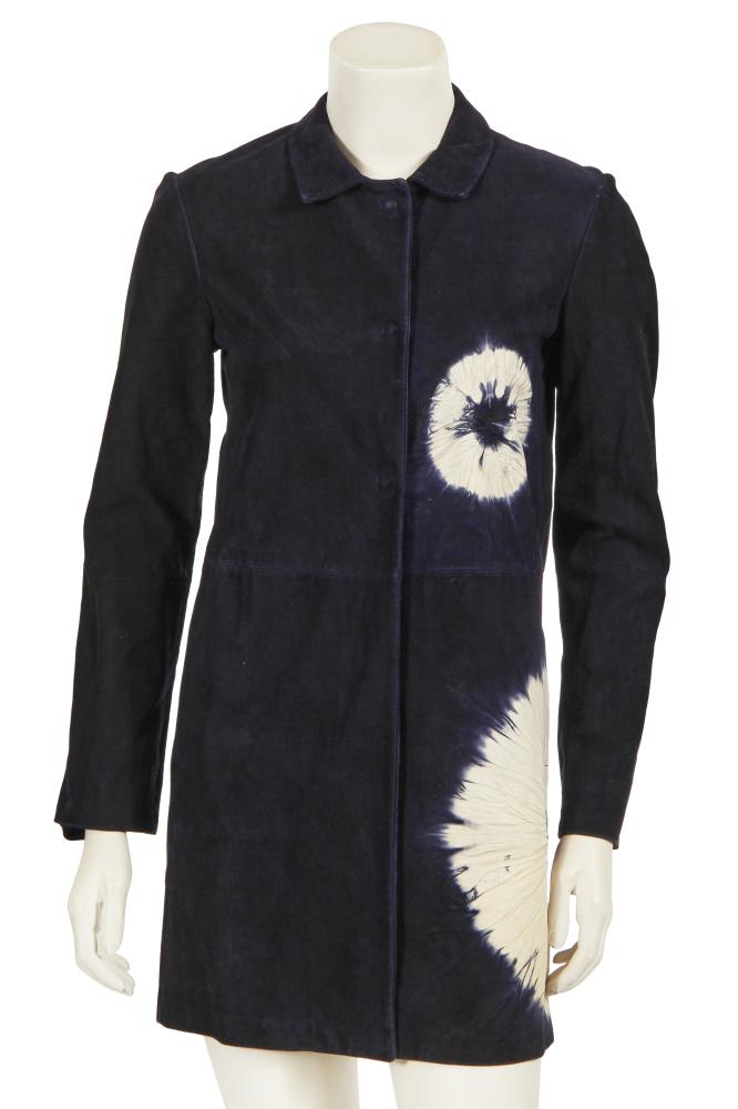 A Miu Miu blue suede coat, probably Autumn-Winter 2013-14

A Miu Miu blue suede coat, probably Autumn-Winter 2013-14

labelled, size 38, with two large white Shibori-dyed circular shapes to the left side, concealed snap fastening and pockets, bust 86cm 34in

Share this lot: