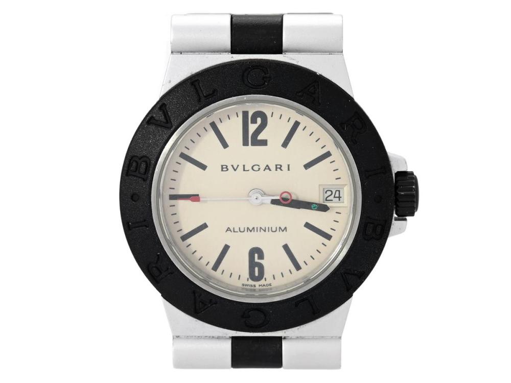Watches

Bvlgari

BVLGARI, Diagono Aluminum, Cal MVE002-MBBV, Serial no. L5053, Ref no. AL 32 A, ladies´ wristwatch, 32 mm, aluminium/rubber, quartz, sapphire crystal, date, ATT: 1 screw replaced/missing in case back, integrated rubber strap, original buckle in aluminum, approx. 2000.