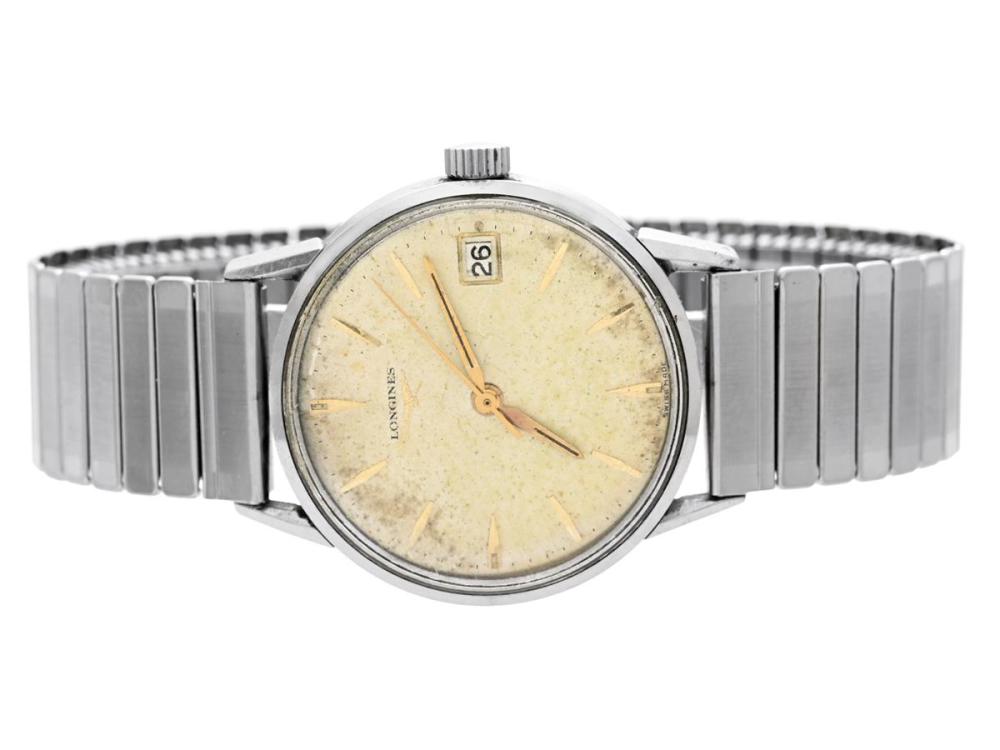 Watches

Longines

LONGINES, men´s wristwatch, 34 mm, Cal 281, Serial no. 11968148, Ref no. 7234-2, Case no. 893, steel, manual winding, plastic crystal, date (changes late), damaged dial, approx. 1962, metal bracelet not original.