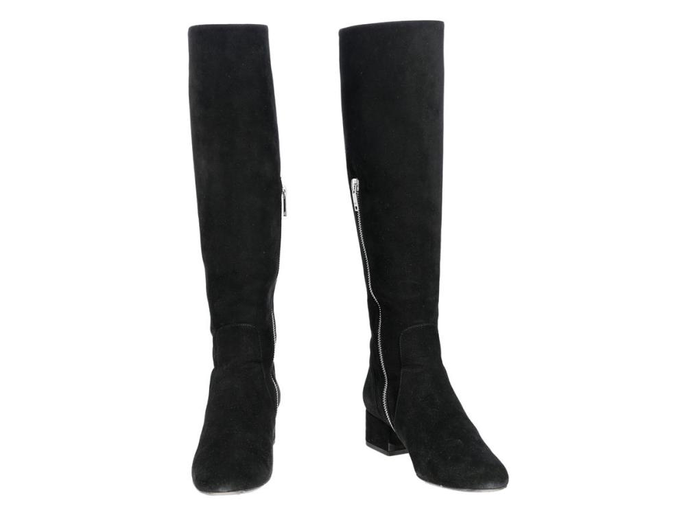 Clothes

Boots

BOOTS, SAINT LAURENT, black suede, leather, silver-tone hardware, size 36, heel 4 cm, made in Italy, box, signs of wear.