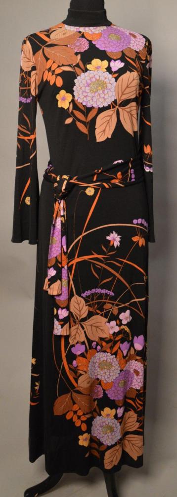 LEONARD

Robe longue imprimée fleurie en jersey de soie, col rond Taille 1 BON ETAT