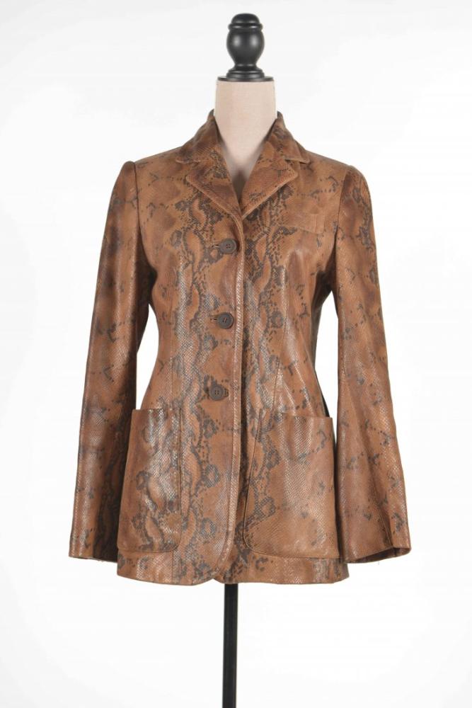 Romeo Gigli: python leather jacket

Romeo Gigli: python leather jacket