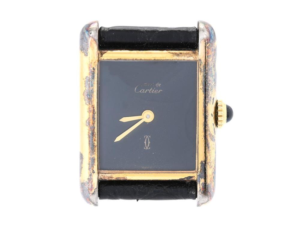 Watches

Cartier

must de CARTIER, Tank, Cal 78-1 (ETA 2512-1), Case no. 3 084267, ladies´ wristwatch, 20,5 x 20 (28) mm, gilt silver (partly worn off), manual winding, mineral crystal, damaged dial, leather strap, approx. 1980.