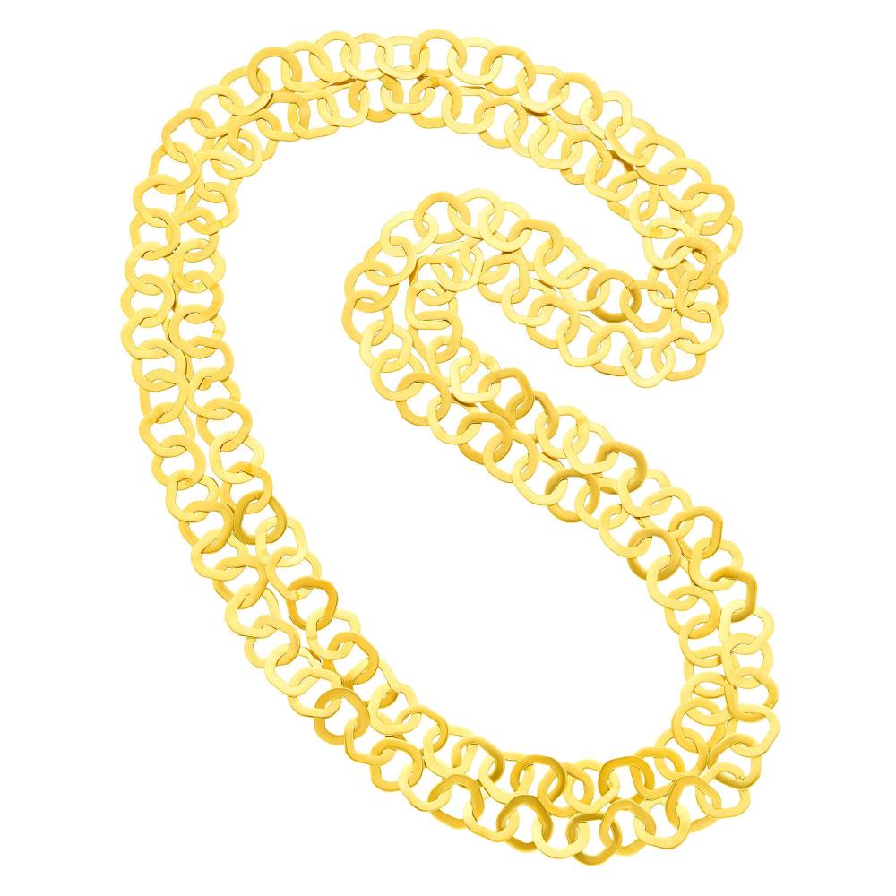 Estate of a Florida Lady18 kt., vari-shaped cushion-shaped links, signed Tiffany & Co., Italy, ap. 80 dwts. Length 57 inches.

Link width 11/16 to 5/8 inch.                            
Any condition statement is given as a courtesy to a client, is an opinion and should not be treated as a statement of fact and our Organization shall have no responsibility for any error or omission. Please contact the specialist department to request further information or additional images that may be available.
