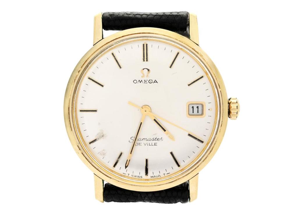 Watches

Omega

OMEGA, Seamaster, De Ville (-T Swiss Made T-), Cal 613, Serial no. 32724979, Ref no. CD 136.020, Case no. 136.020 SP (C.B), men´s wristwatch, 34,5 mm, gold on steel, manual winding, plastic crystal, date, engraving, leather strap, original buckle in yellow metal, approx. 1970.