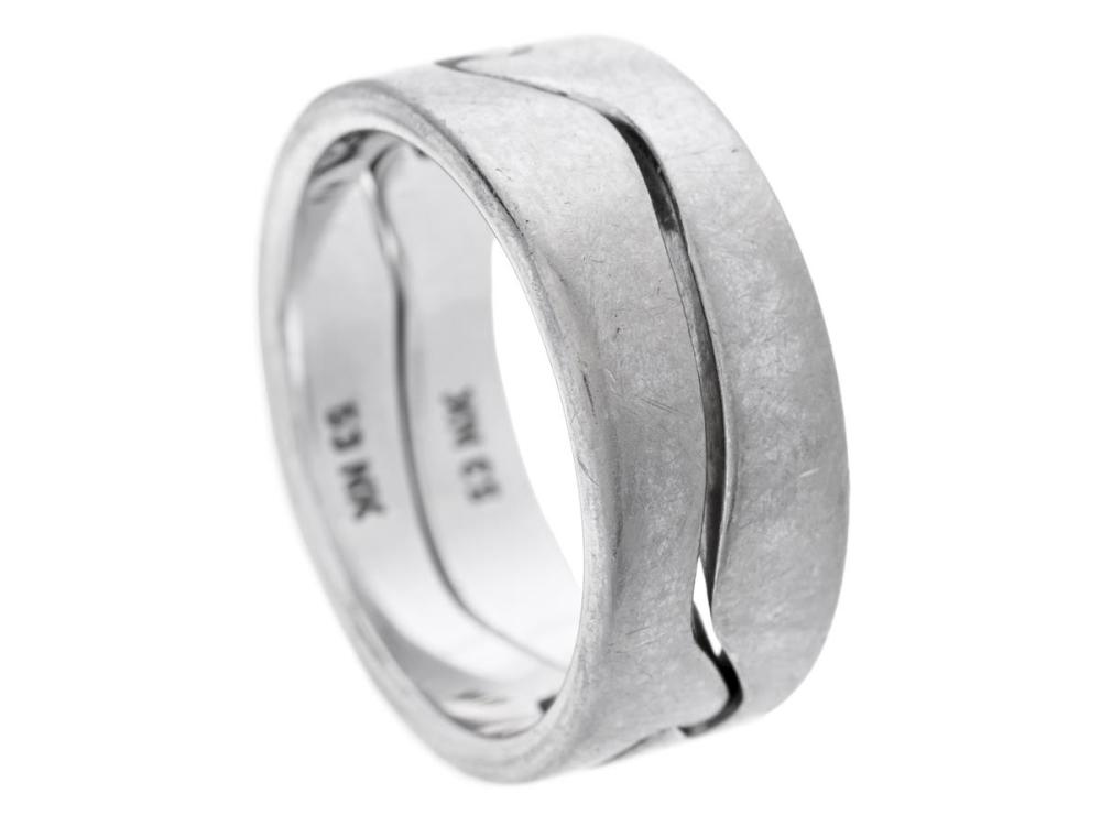 Jewellery

Ring

GEORG JENSEN, 2-divided, fusion, ring, 18K white gold, size 53 (approx. 16,75 mm), weight 11,2 g, original box, scratches.