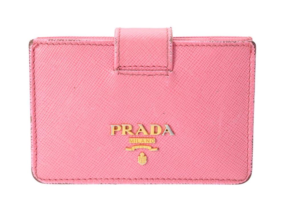 Accessories

Wallets

WALLET, PRADA, pink saffiano leather, gold-tone hardware, 10x6,5x2 cm, signs of wear.