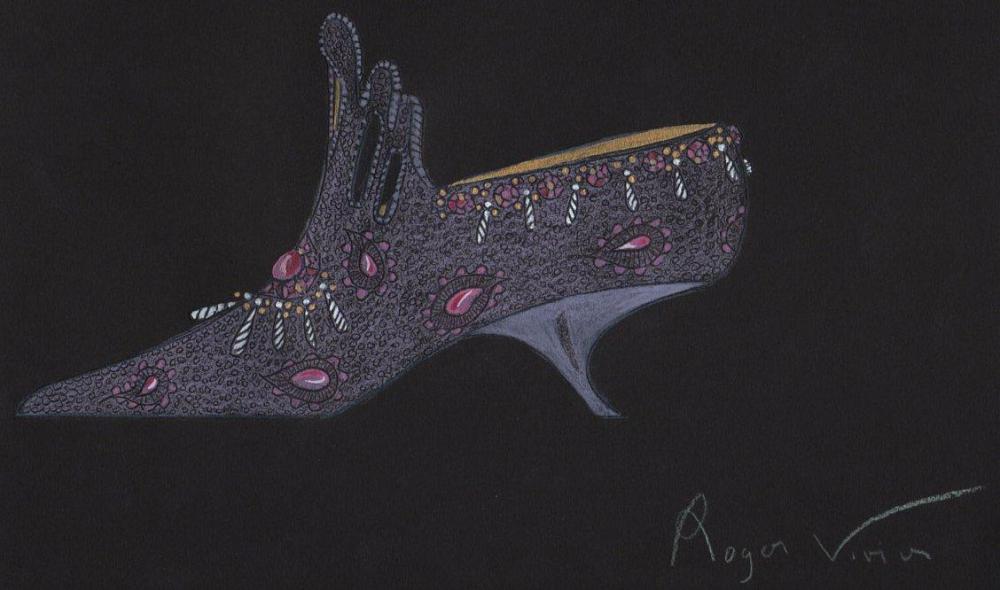 Roger VIVIER (1907-1998) circa 1963 / 1970

Projet d’escarpin pour le soir au crayon de couleur rehaussé de gouache pour la broderie, talon virgule, bout pointu, empeigne montante sur papier canson noir. Signé en bas à droite