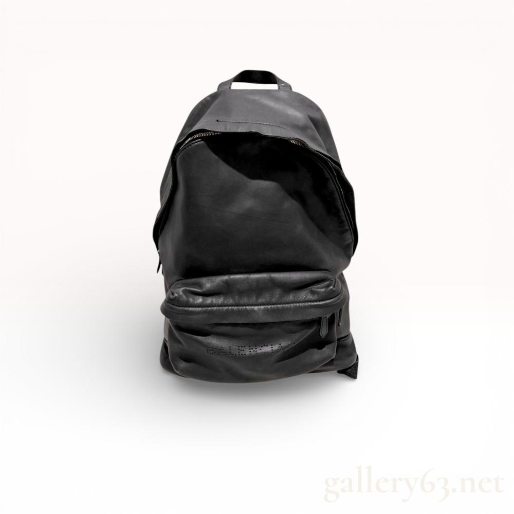 Description
Authentic Balenciaga Explorer Backpack. Typically $1,650â$1,725. In very good condition