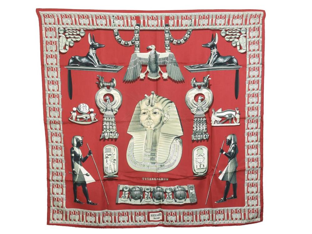 Accessories

Scarves

SCARF, HERMÈS, Tutankhamun, Vladimir Rybaltchenko, 100% silk, 90x90 cm, red, green, black.