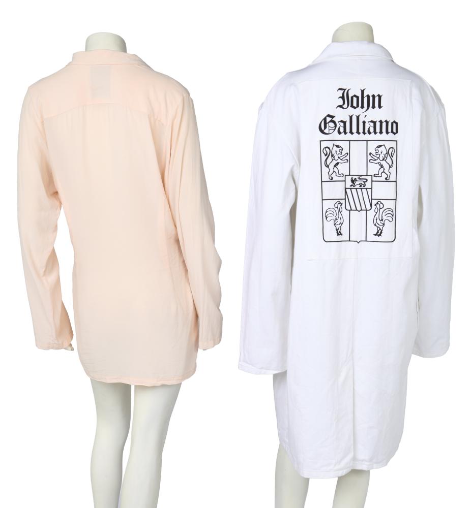 A John Galliano white cotton drill chemise blanche, circa 1990

A John Galliano white cotton drill chemise blanche, circa 1990

unlabelled, printed with large black John Galliano armorial to back, with patch and vent pockets, button closure, chest 112cm 44in; together with a John Galliano salmon crêpe de chine blouse, circa 1988, burgundy London label, bust 96cm 38in (2)

Share this lot:
