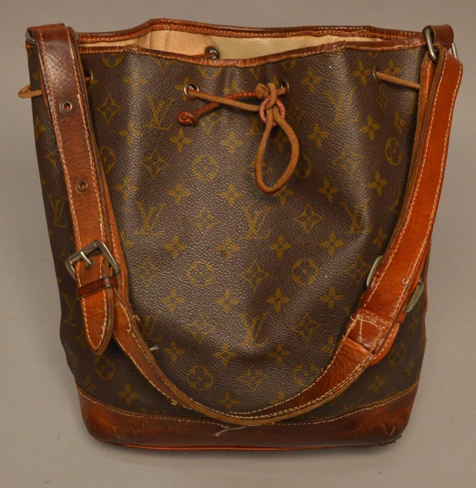 Louis VUITTON

Sac seau