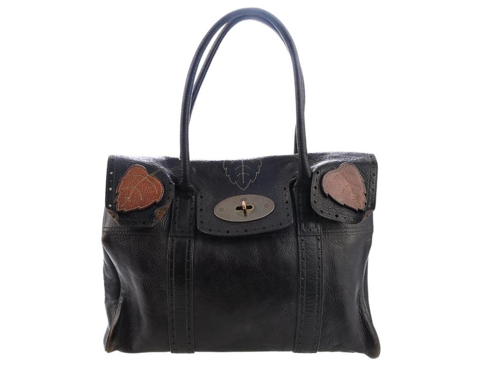 Accessories

Handbags

BAG, MULBERRY, Bayswater Bag, dark brown leather, brass-coloured hardware, 36x25x16 cm, signs of wear.