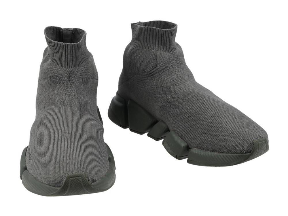 Clothes

Shoes

SHOES, BALENCIAGA, High Trainers, green fabric, size 39, dustbag, box.