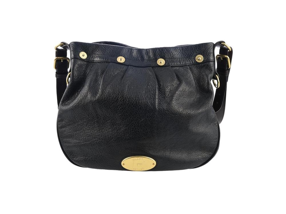 Accessories

Handbags

BAG, MULBERRY, Hobo Bag, black leather, brass-coloured hardware, 30x33x9 cm, signs of wear.