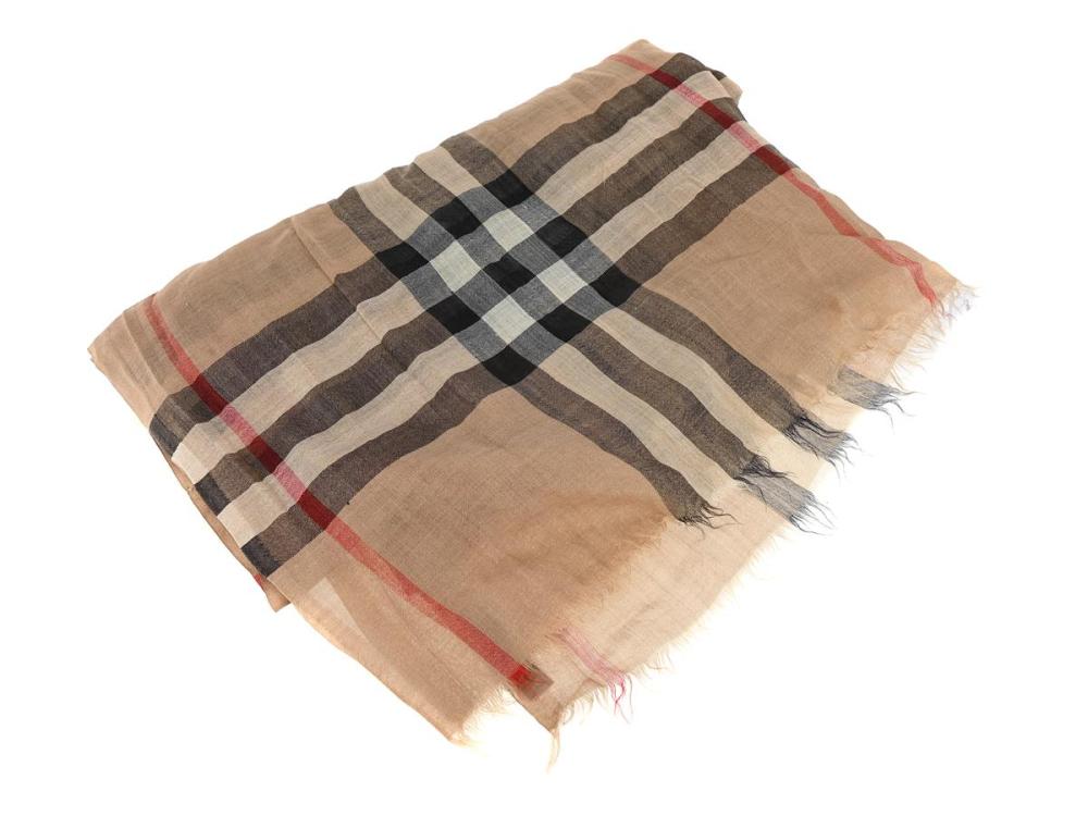Accessories

Scarves

SCARF, BURBERRY, 51% wool, 49% silk, checked black, beige, red, receipt.