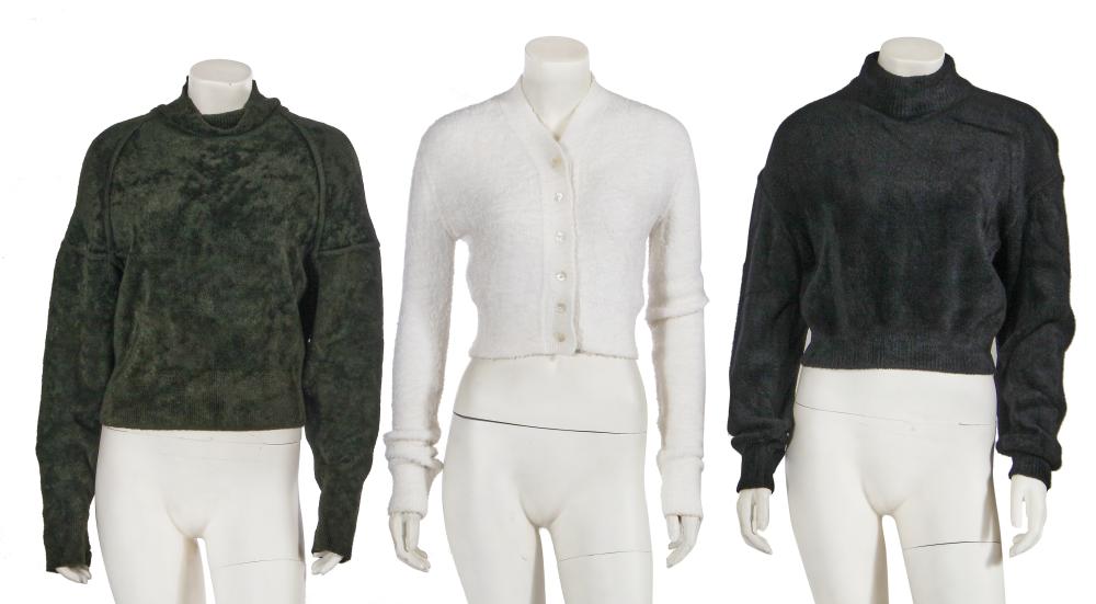 A group of Azzedine Alaïa separates, circa 1989

A group of Azzedine Alaïa separates, circa 1989

all labelled, comprising: three rayon plush sweaters in green, white and black colourways; a navy stretch jersey t-shirt, busts approx 91cm 36in; a pair of black wool grain de poudre trousers with pleats to waistline, upturned hems, waist 71cm 28in (5)

From the Wardrobe of Romilly, Lady McAlpine

Share this lot: