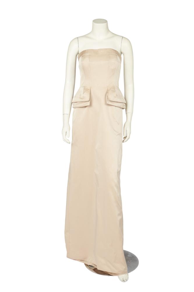 An Alexander McQueen by Sarah Burton cream evening dress, Spring-Summer 2014 pre-collection

An Alexander McQueen by Sarah Burton cream evening dress, Spring-Summer 2014 pre-collection

labelled, size 42, ofotton and silk blend, the strapless boned bodice with a double-layered, crin-stiffened peplum, maxi-length skirt, lined in silk satin, bust 86cm 34in

Share this lot: