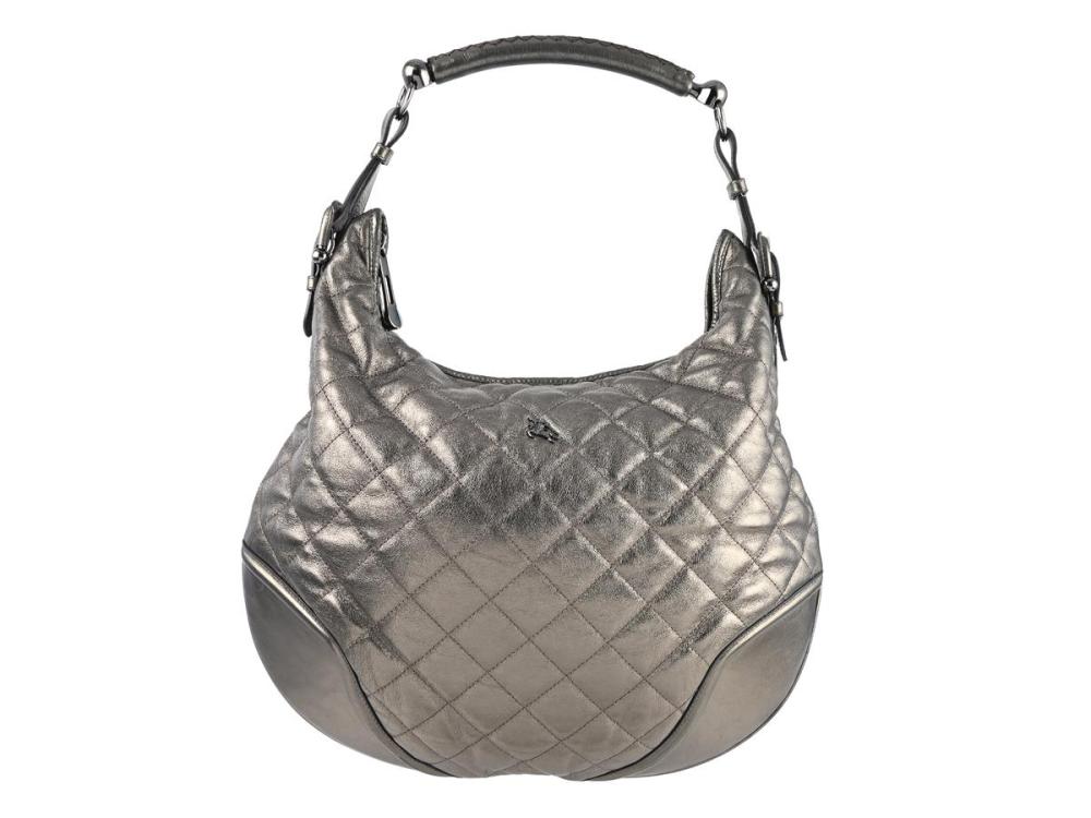 Accessories

Handbags

BAG, BURBERRY, bronze-tone leather, dark hardware, 42x33x1 cm, dustbag, pulled threads, signs of wear.