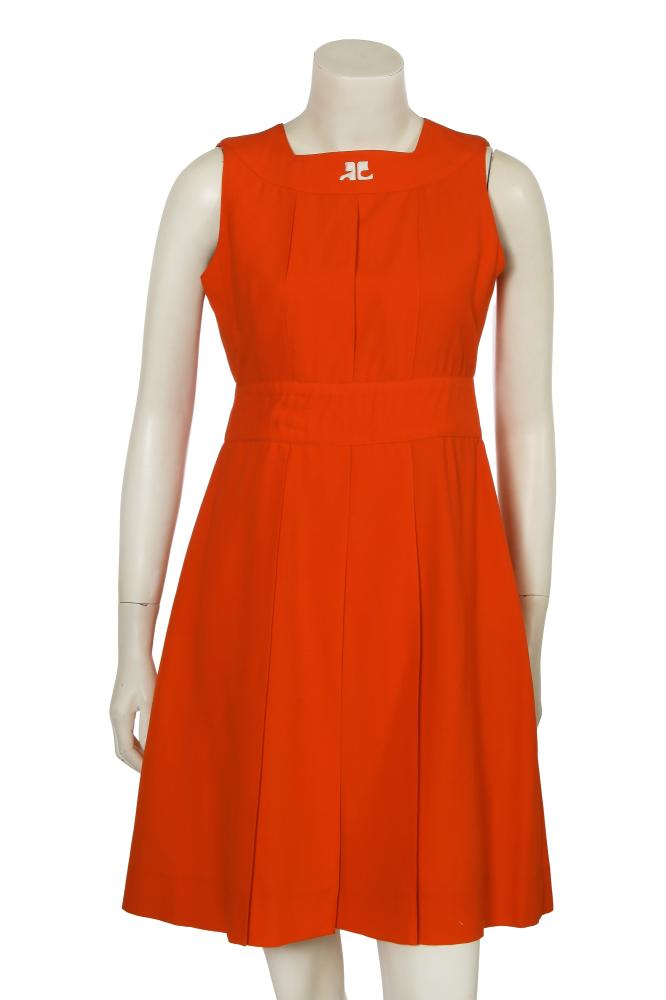 An André Courrèges orange wool gymslip dress, early 1970s

An André Courrèges orange wool gymslip dress, early 1970s

Hyperbole label, numbered 0574805, size O, with vinyl Courrèges logo to centre neckline, knife pleats to front and back, concealed back zip closure, bust 86cm 34in

Share this lot: