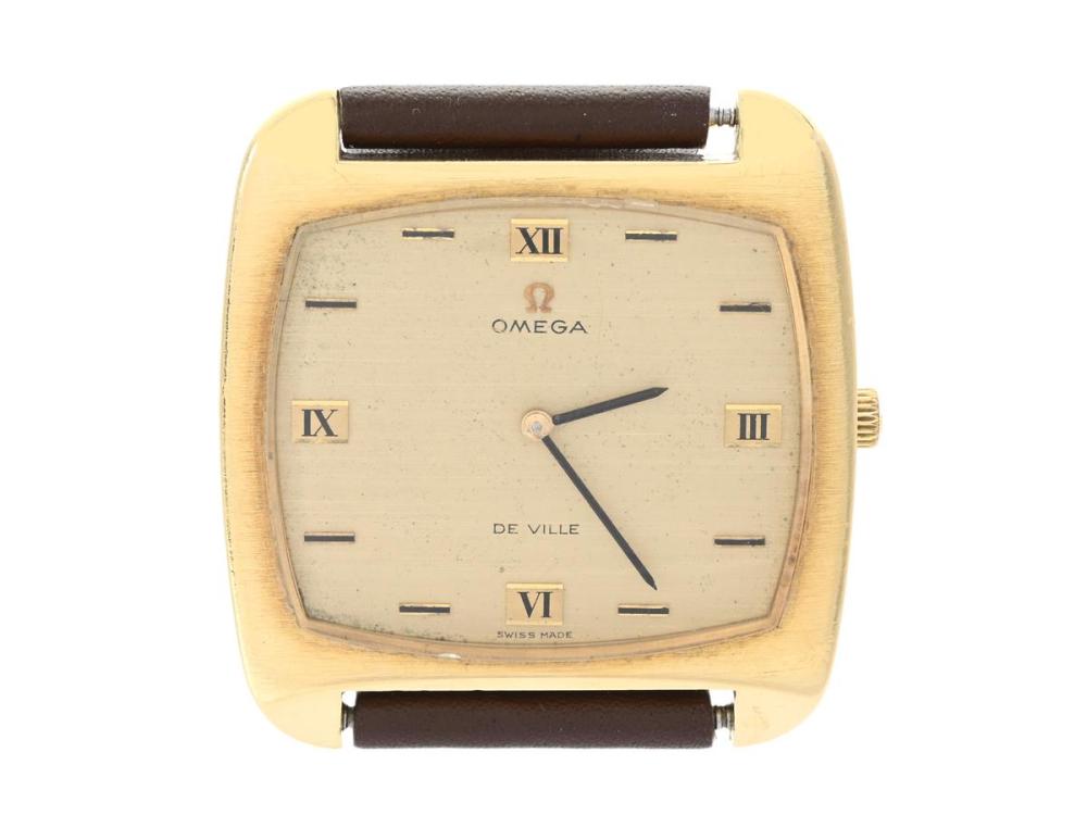 Watches

Omega

OMEGA, De Ville, Cal 620, Serial no. 31779330, Ref no. BA 111.0100, Case no. 111.100, men´s wristwatch, 34 x 29 (36) mm, 18K gold, manual winding, plastic crystal, damaged dial, leather strap, approx. 1969, box (not complete).