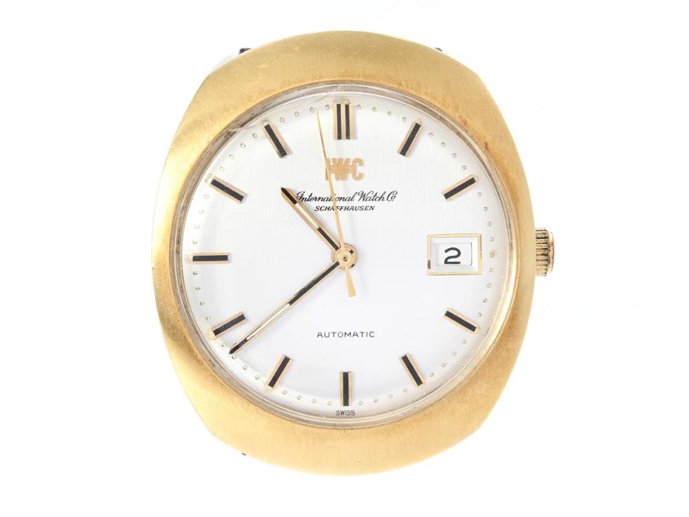 Watches

IWC

IWC, International Watch Co, Schaffhausen, men´s wristwatch, 35 x 41 mm, Cal 8541B, Ref no. R 815 A, Serial no. 1974430, Case no. 1958732, 18K gold, self winding, plastic crystal (damaged), date, damaged dial, leather strap, gold plated original buckle, approx. 1970, box.