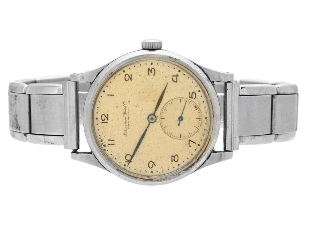 Watches

IWC

INTERNATIONAL WATCH Co, Schaffhausen, men´s wristwatch, 35 mm, Cal 88 (INCA), Serial no. 1152528, Case no. 1164934, steel, manual winding, plastic crystal, small seconds hand, damaged dial, approx. 1947, metal bracelet not original.