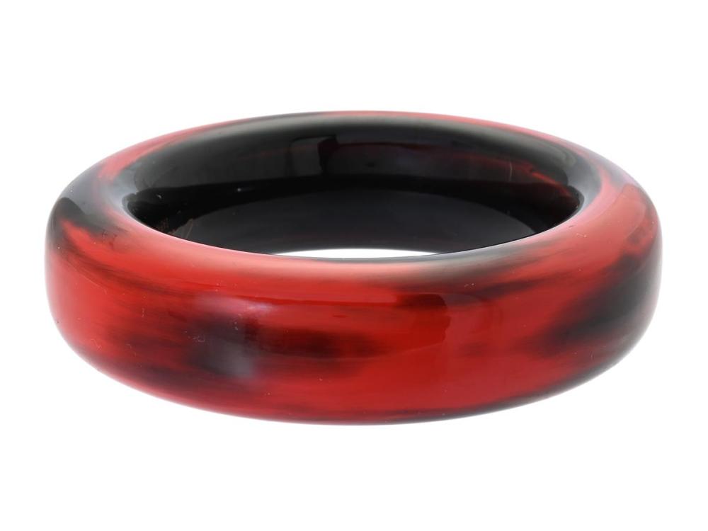 Jewellery

Bangle

TIFFANY & CO, bangle, Lacquer Bangle, red and black, lacquered wood, Elsa Peretti, inner measurement 17,5 cm, weight 30,8 g.
