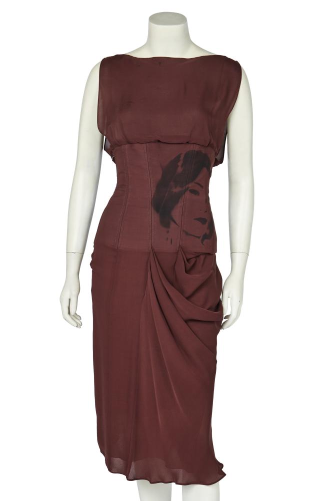 A Chloe by Stella McCartney face-print dress, Autumn-Winter 2001-02

A Chloe by Stella McCartney face-print dress, Autumn-Winter 2001-02

labelled, size 38, of ox-blood georgette, the boned midriff panel with black stencilled female portrait; with beige underslip, bust approx 86cm 34in (2)

Share this lot: