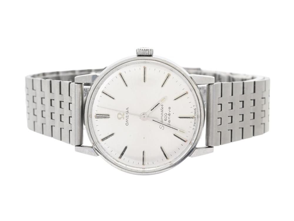 Watches

Omega

OMEGA, Seamaster 600, Genève (T Swiss Made T), Cal 601, Serial no. 25887140, Ref no. ST 135.011, Case no. 135.011, men´s wristwatch, 34 mm, steel, manual winding, plastic crystal, approx. 1967, metal bracelet not original.
