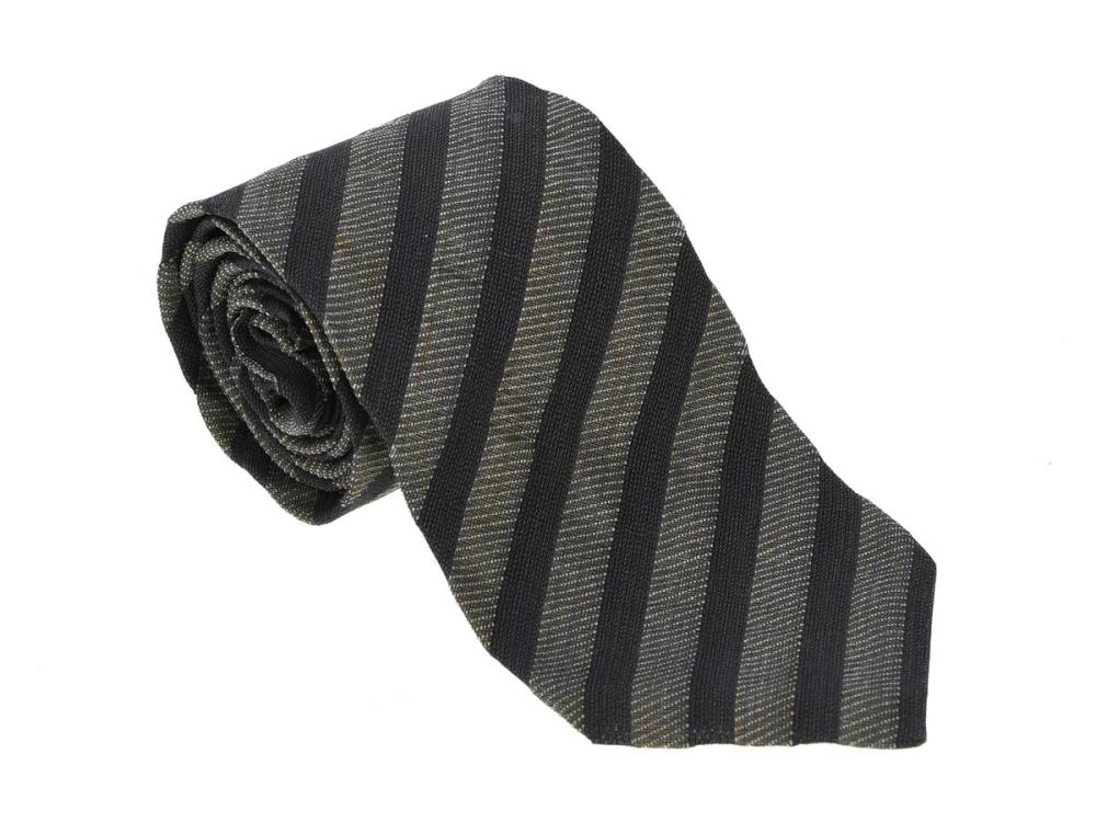 Accessories

Ties

TIE, GIORGIO ARMANI, 56% wool, 35% silk, 9% nylon, striped, scart, grey, green, width 8 cm.