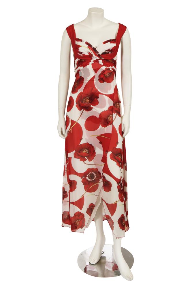 A Donatella Versace white and red printed crêpe georgette dress, Cruise 2007

A Donatella Versace white and red printed crêpe georgette dress, Cruise 2007

labelled, size 44, of layered white crêpe georgette printed with red poppies, polkadots and ladybugs, with blind-tucked bodice, sweetheart neckline, cross-over straps to back, bust 91cm 36in

Share this lot: