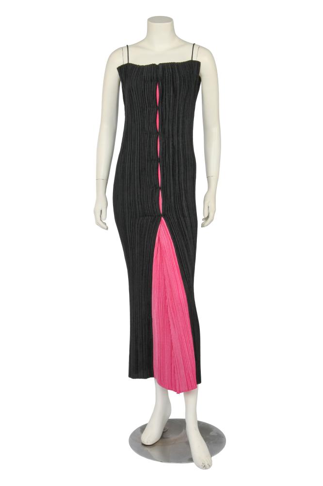 An Issey Miyake pleated dress, 1990s

An Issey Miyake pleated dress, 1990s

labelled, the columnar dress of pleated black plush with central shocking pink panel caught with stitches at intervals, spaghetti straps, bust approx 86cm 34in

Share this lot: