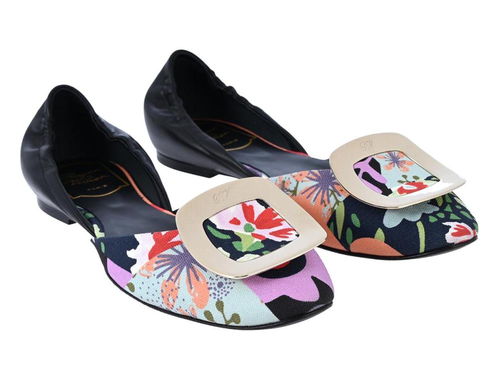 Clothes

Shoes

ROGER VIVIER, SHOES, Ballet flats, floral pattern, multi colour pink, green, blue, fabric, black leather, gold-tone buckle, size 38, dustbag. Very Good Condition.