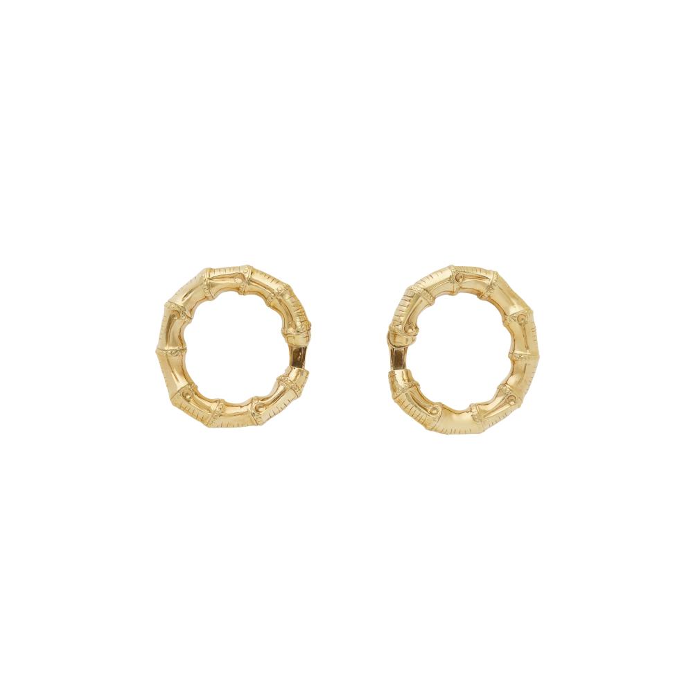 ASPREY PAIRE DE BOUCLES D’OREILLES OR

French import assay marks for 18K yellow gold (750‰), signed Asprey, circa 1970 
Size/Dimensions: 5.7 x 5.6 cm 
Gross weight: 86.97 grams
