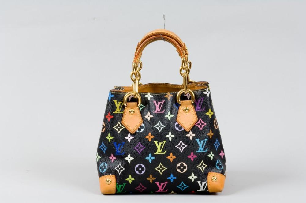 Louis VUITTON

Sac "Audra" en toile monogram multicolore, double poignée en cuir naturel et laiton doré, intérieur à double compartiment et une poche