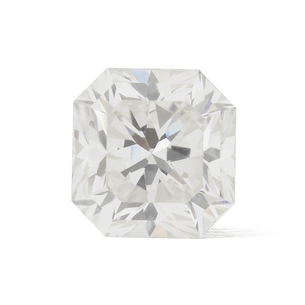 DIAMANT SUR PAPIER

3.46 carats

Corner-cut square-shaped diamond of 3.46 carats 
LFG, 2026, report n°425498: 3.46 carats, H colour, VS2 clarity, no fluorescence 
Size/Dimensions: 8.89 x 8.60 x 6.02 mm 
Gross weight: 0.69 grams