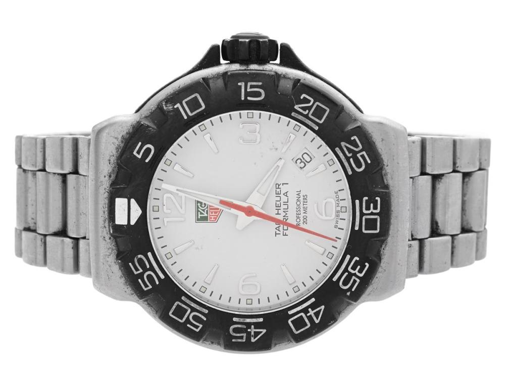 Watches

Tag Heuer

TAG HEUER, Formula 1, Professional (200 Meters), Serial no. JQ8013, Ref no. WAC1111-0, men´s wristwatch, 40 mm, steel, quartz, sapphire crystal, date, original bracelet, folding clasp, Ref no. BA0850-0, approx. 2005.
