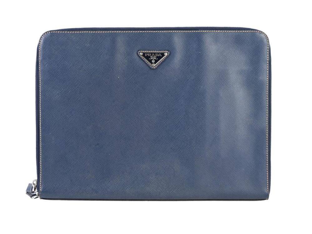 Accessories

Handbags

BAG, PRADA, Cover, blue leather, silver-tone hardware, 32x24x1 cm.
