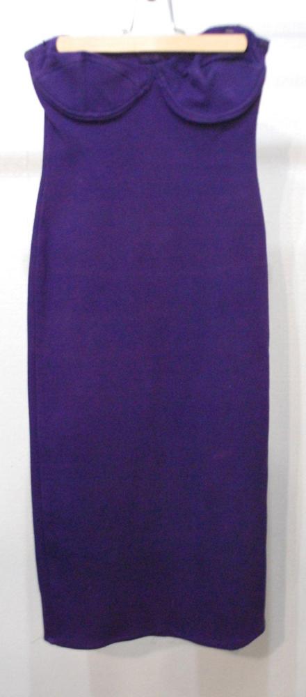 GAULTIER Public

Robe bustier en strech violet à effet de poitrine préformé