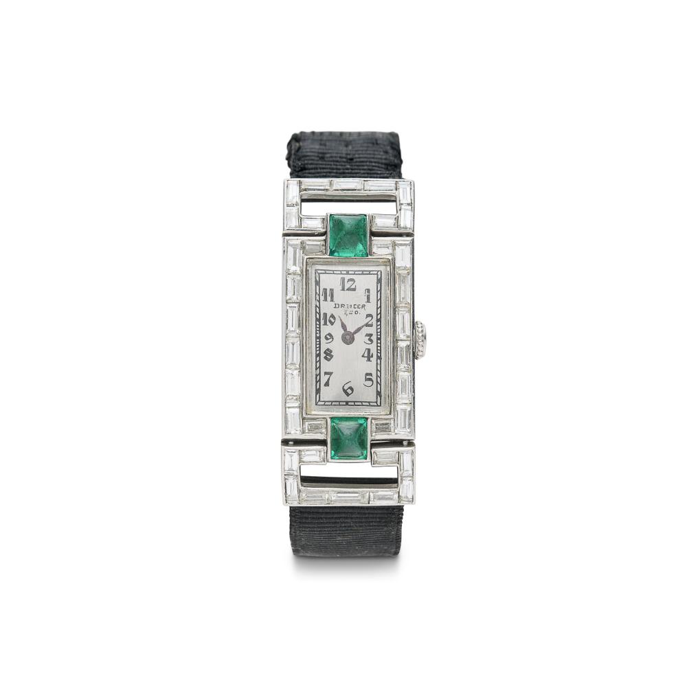 DREICER & CO. MONTRE ART DÉCO ÉMERAUDES ET DIAMANTS
