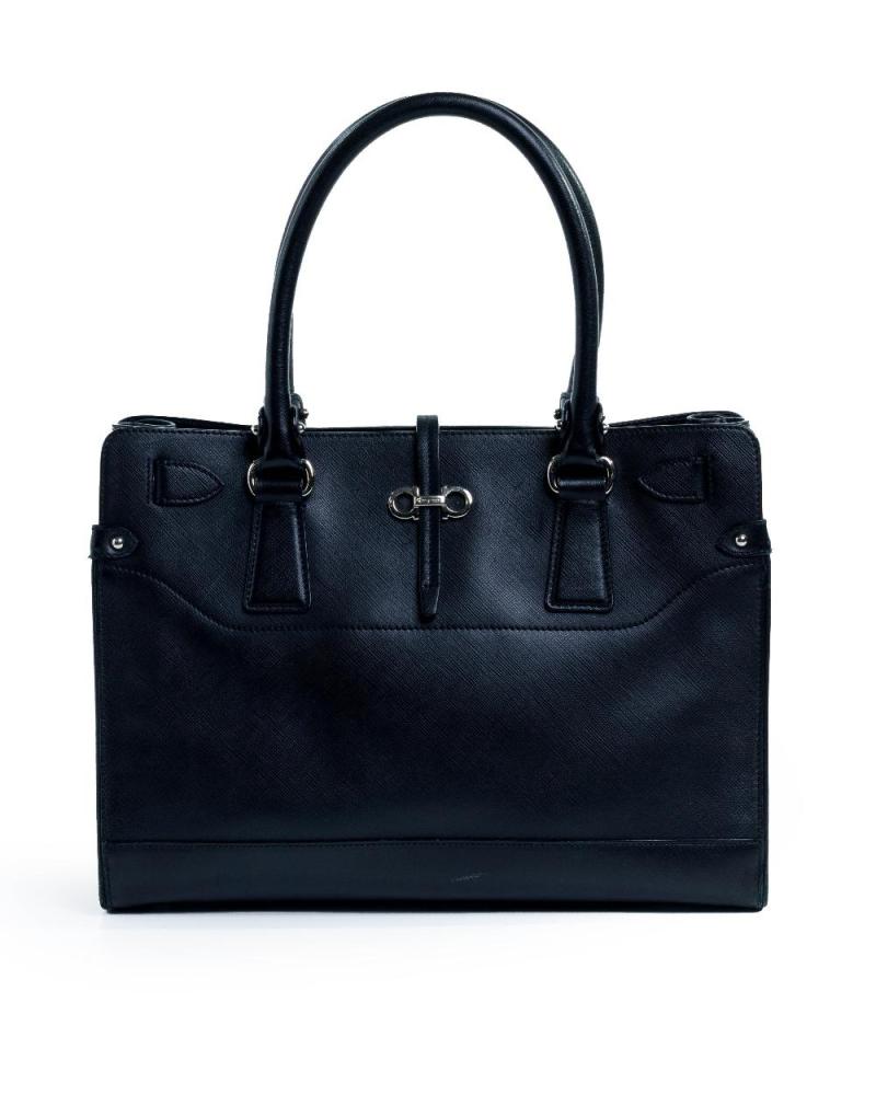Description
Ferragamo.

Briana Tote Handbag, of calfskin exterior and canvas interior, with silver-toned hardware, detailed with zipped closure, comes with bag only

Width x Height x Depth: 30.5 x 22 x 10 cm