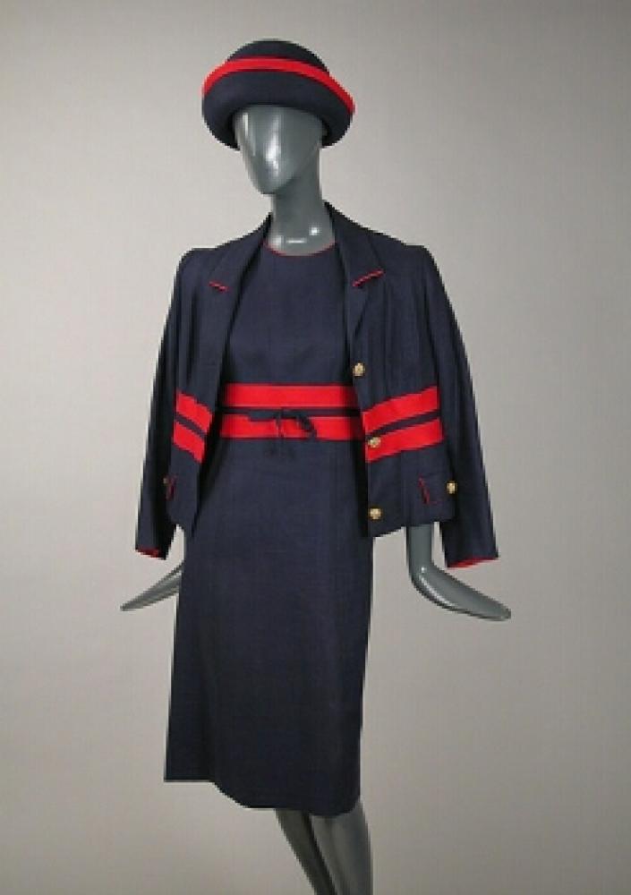 Balmain Blue and Red Three-Piece Linen Ensemble   Piou Piou

Lot 536
Balmain Blue and Red Three-Piece Linen Ensemble   Piou Piou
 French, mid 1960s 
 Comprising a navy blue sleeveless dress and jacket accented with red stripes and facing on collar and cuffs and a round hat with turned up brim, size 6-8, labeled: Pierre Balmain/Paris and tape label no: 140534.
Very good condition.
 With original bill of sale.