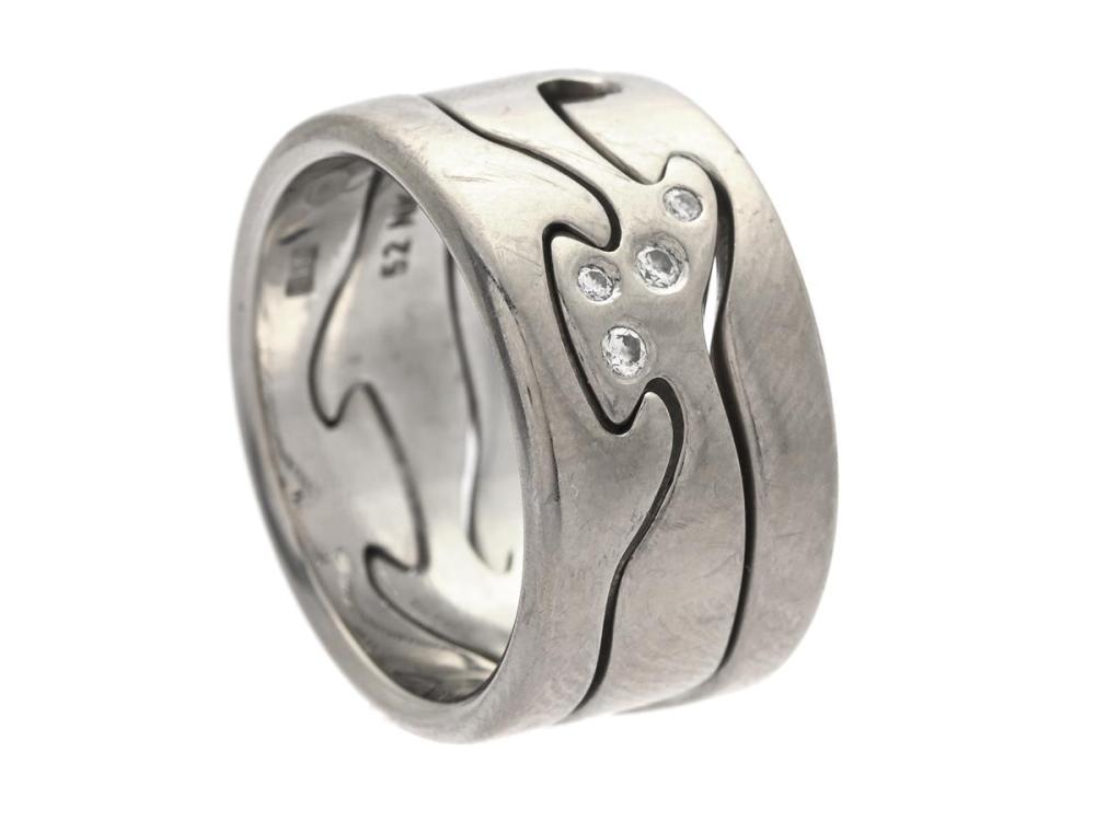 Jewellery

Ring

GEORG JENSEN, ring, Fusion, 3-parts, 18K white gold, 4 brilliant cut diamanater approx. 0,06 ctw, approx. TW/VS, size 52 (16,5 mm), weight 15,4 g.