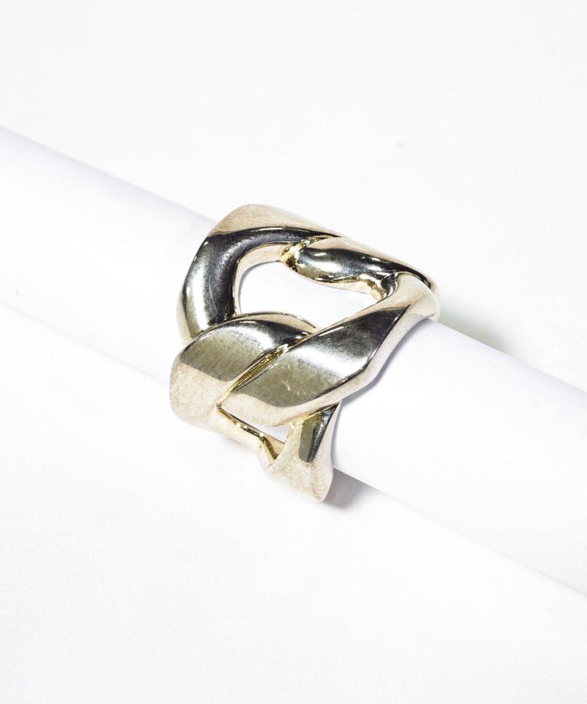 HERMES Paris made in France

Large anneau en argent figurant trois importants maillons. Pds: 24,1 grs environ. T.51