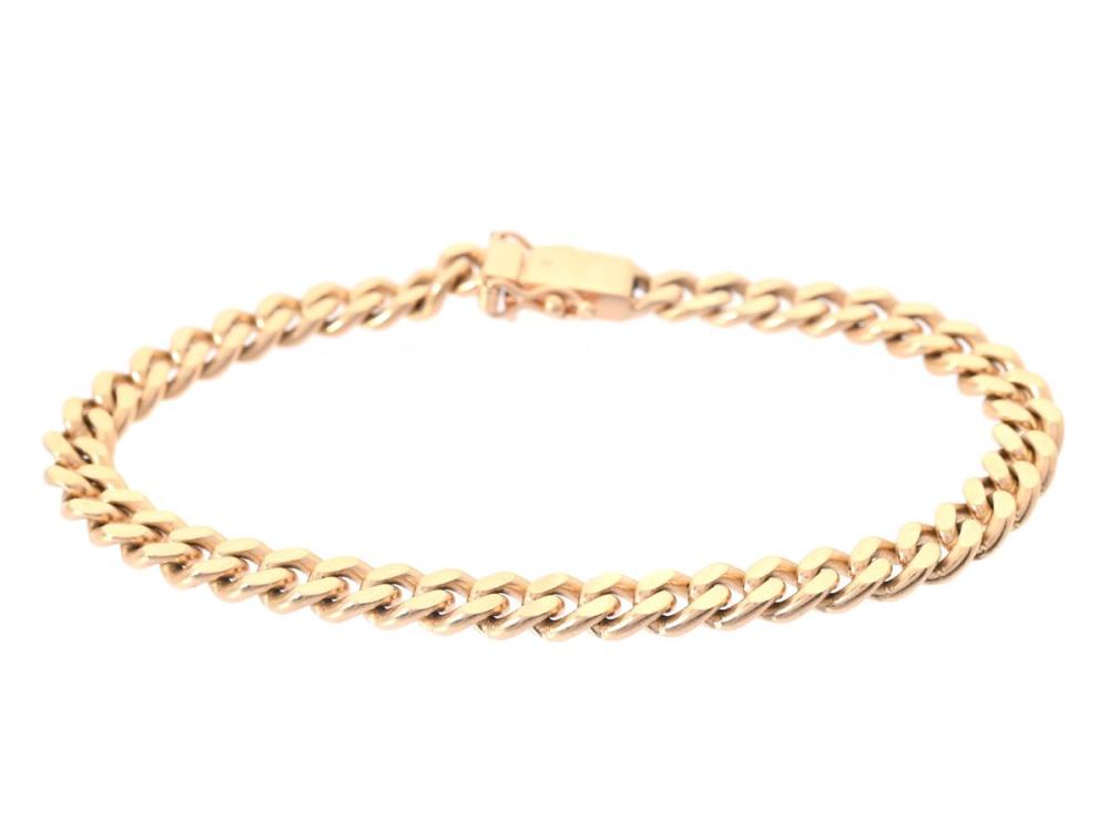 Jewellery

Bracelet

BRACELET, 18K gold, "curb", Balestra, width 5,4 mm, length 18 cm, weight 20,8 g.